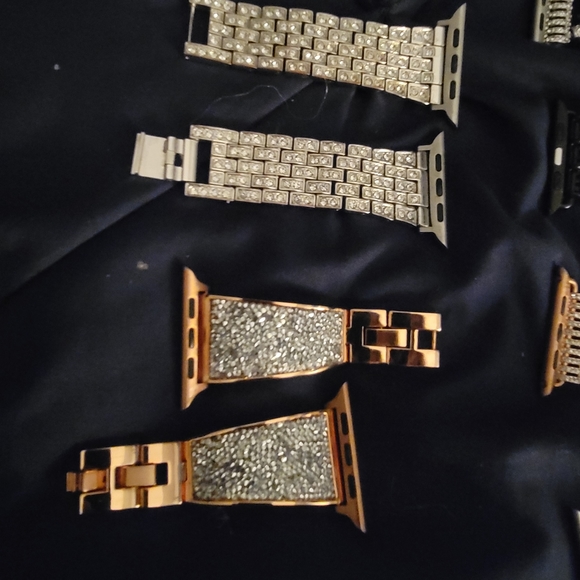 APPLE Series 4 Plus Accessories - Picture 15 of 16